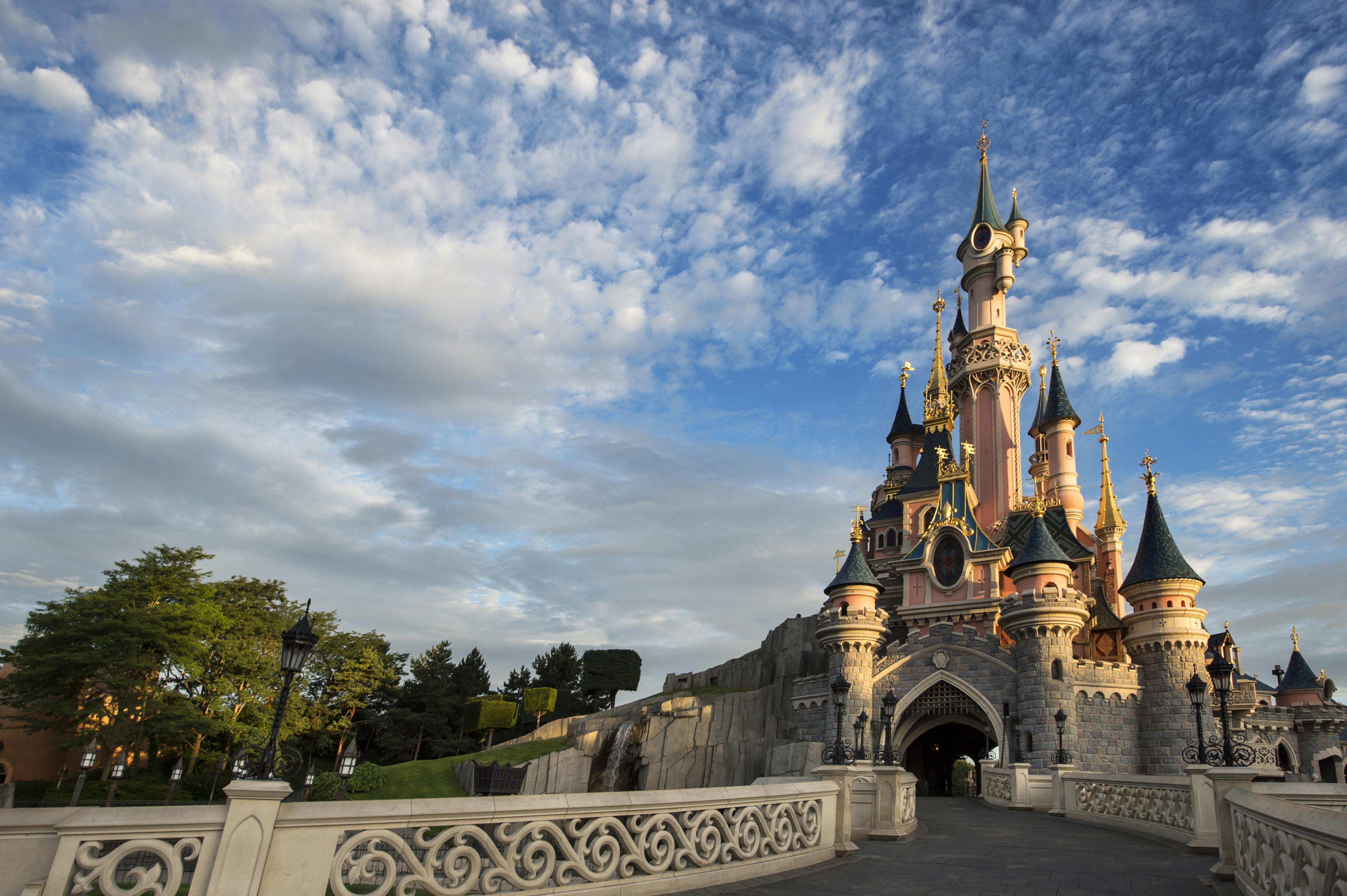 How To Get To Disneyland® Paris LeShuttle™, Flights & Ferry